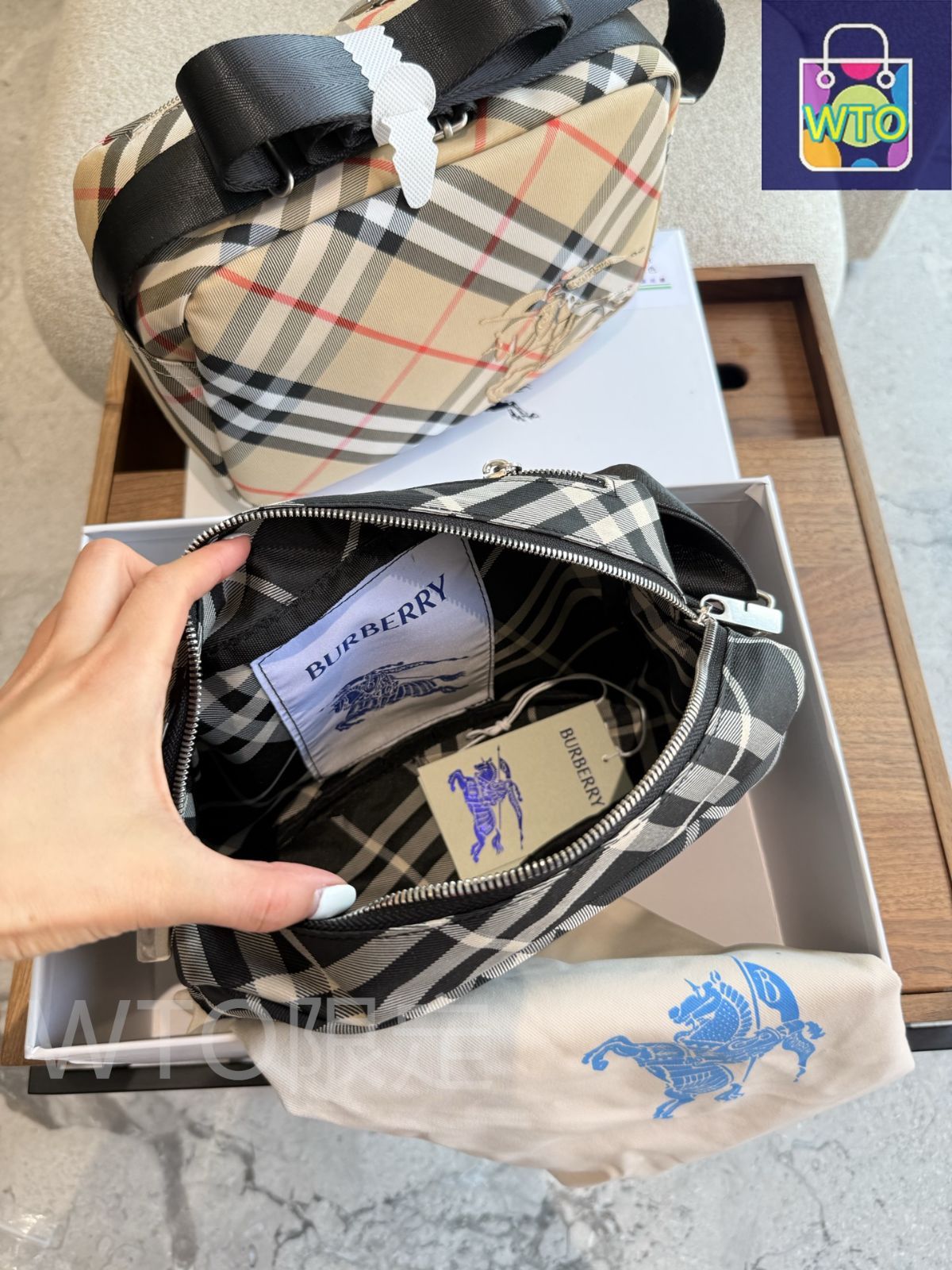 即購入✅BURBERRY ブラック ナイロンカメラバッグ 男女兼用 今日特価】Burberry バーバリー カメラバッグ 超軽量で容量に
