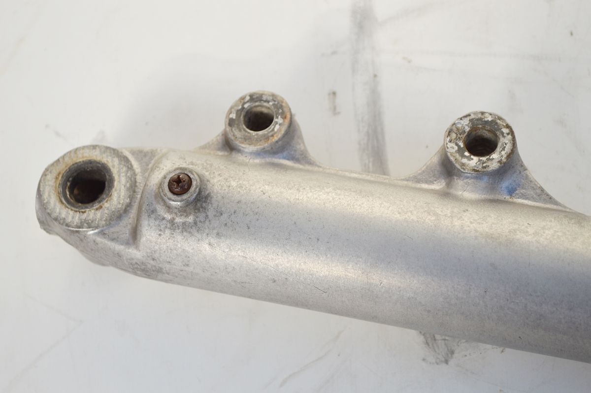 SUZUKI RG250E / X7スズキ フロントフォーク右側 中古品 当時物 純正品
