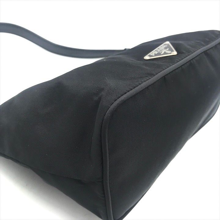 美品 PRADA プラダ 三角ロゴ テスート ナイロン ワンショルダー バッグ ブラック a3514 美品 PRADA プラダ 三角ロゴ テスート ナイロン ワンショルダー バッグ