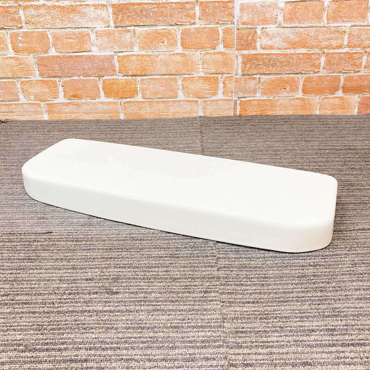 品 洋式 トイレ 便器 型番不明 タンク用の蓋 ふた アイボリー系 2I092202