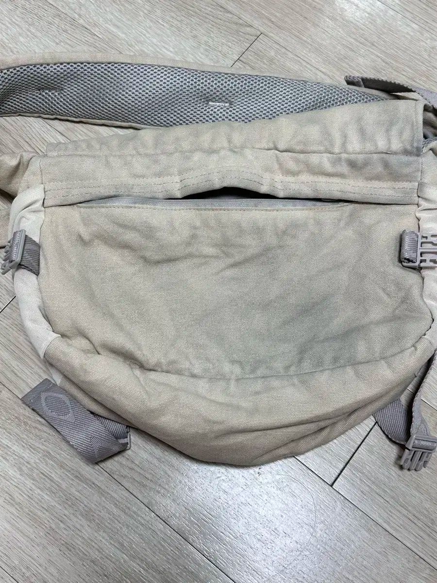 BAG_BEIGE