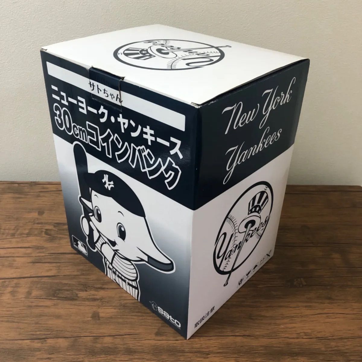 非売品 サトちゃん ヤンキース 貯金箱 コインバンク - メルカリ