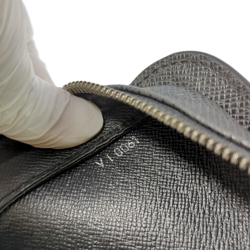 VUITTON
