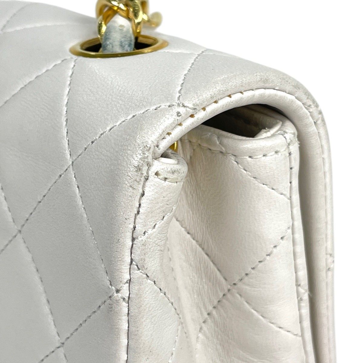 VINTAGE シャネル チェーンショルダーバッグ ホワイト シャネル CHANEL マトラッセ シングルフラップ チェーン