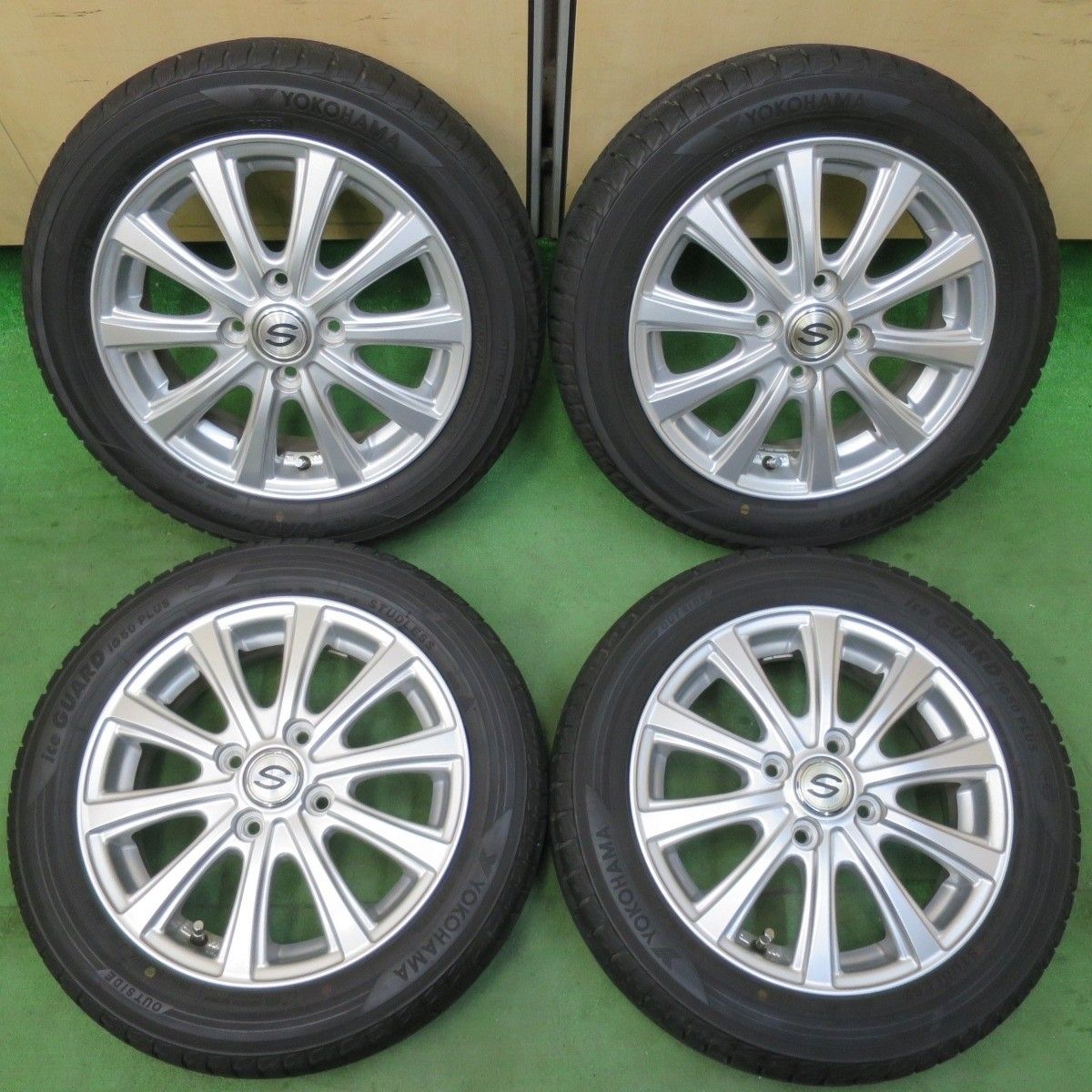 【バリ溝・8.5分山】アイスガード(ホイール付き)4本 美品 9分山 バリ溝 】ベアロック バイソン 17in 8J +25 PCD139.7