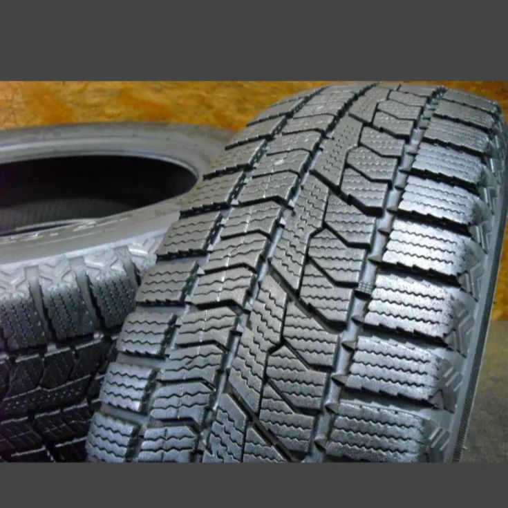 良好　2022年　スタッドレス　トーヨー　バリ溝　195/65R15　80 ヴォクシー　ノア　エスクァイア　アイシス　ルミオン　アクセラ バリ溝MANARAY⁄FANG 15in 6J +45 PCD114.3 アイスフロンテージ 195