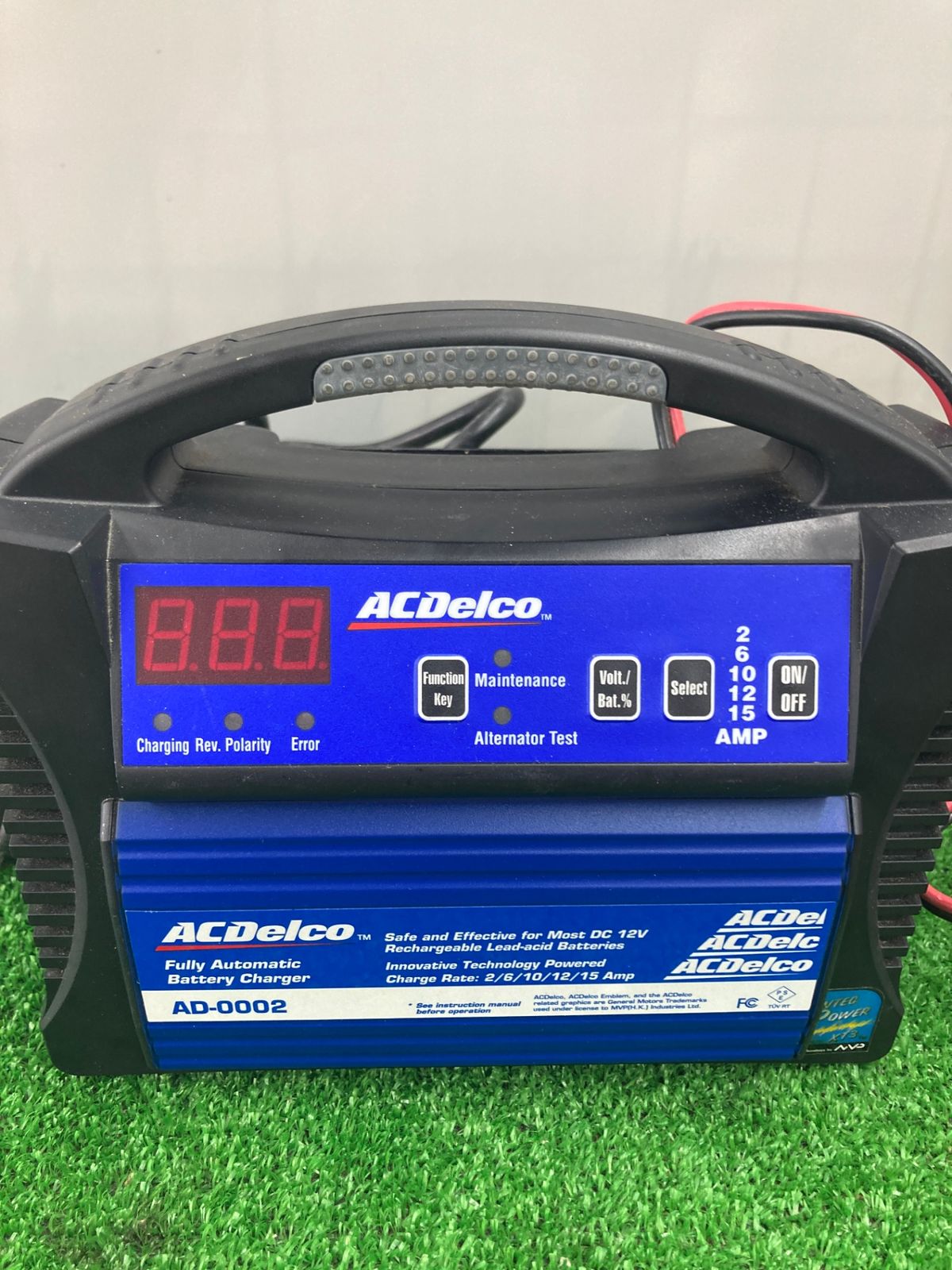 中古品】【0922】ACDelco(エーシーデルコ) 全自動バッテリー充電器 12V 