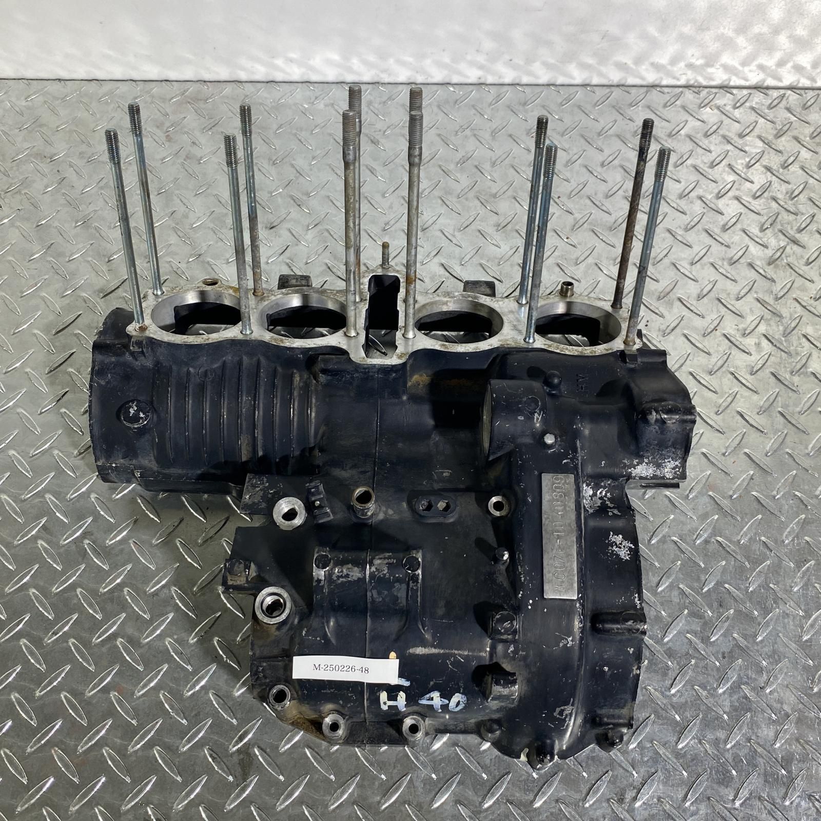 もも SUZUKI GSX-R400 テールカウル スズキ