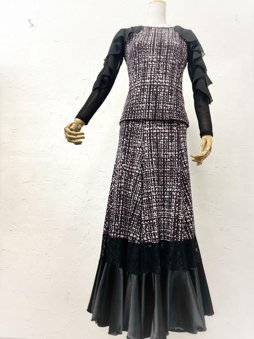 【パーティーに！】新品Mサイズ　シックパープル×黒ドットツーピース　黒ｇ2019 注文 【パーティーに！】新品Mサイズ シックパープル×黒ドット