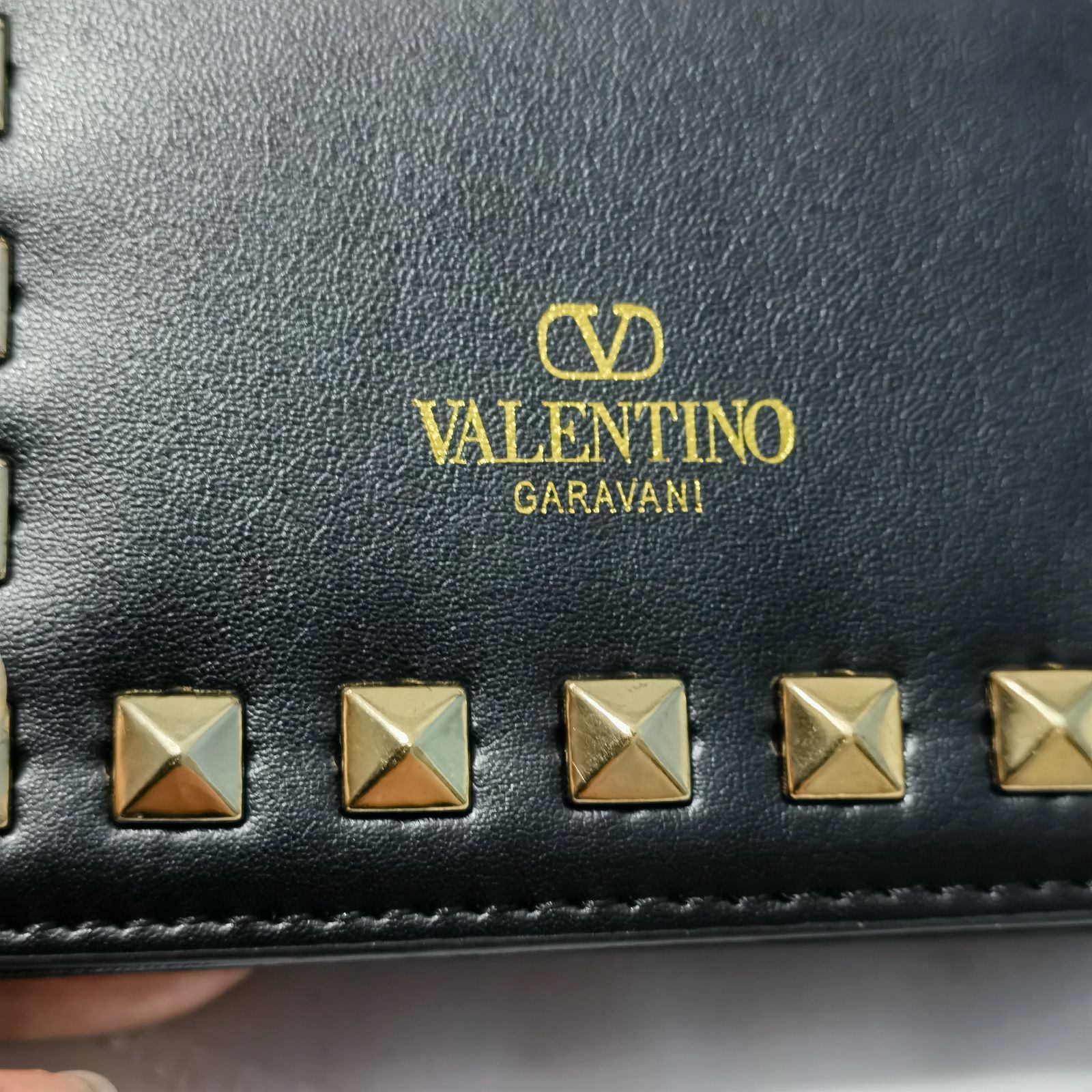 🌷︎人気の美品🌷︎VALENTINO★ヴァレンティノ 二つ折り財布