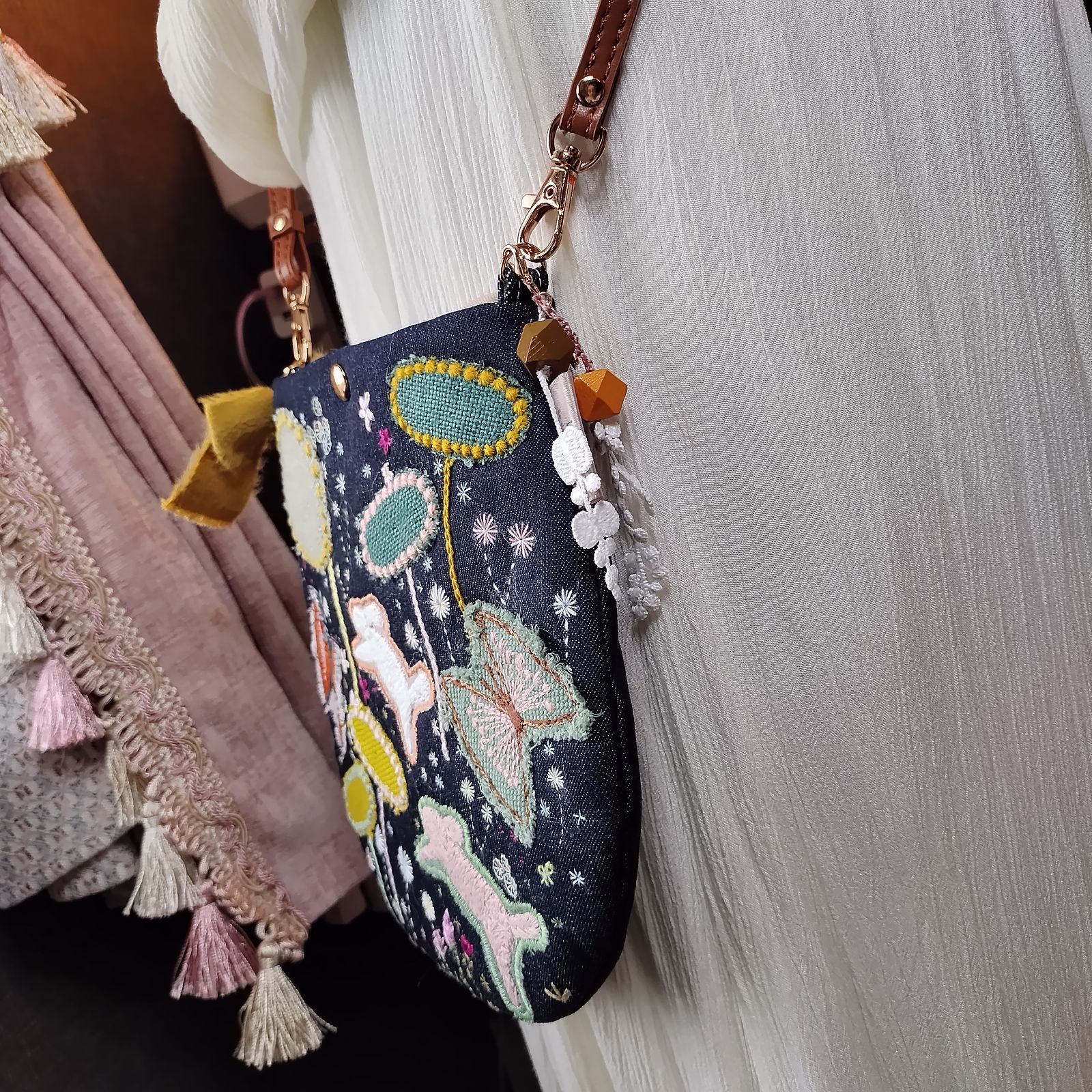 ✢幸 series✢ B6393 ハンドメイド バッグ 刺繍 手刺繍 大人 おしゃれ