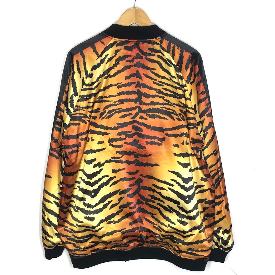 倉吉店】 墓場の画廊 花の慶次 前田慶次 リバーシブルスカジャン