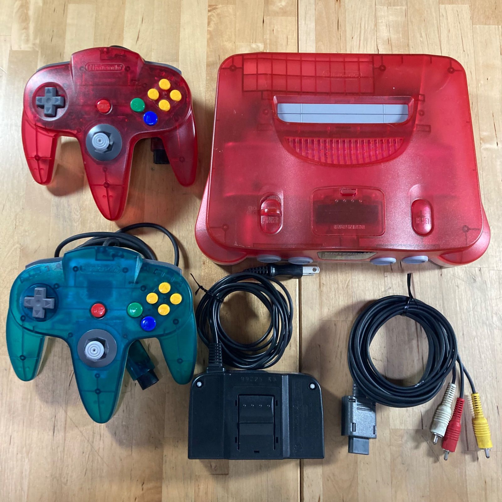 ジャンク ニンテンドー64 クリアレッド コントローラー2個付き