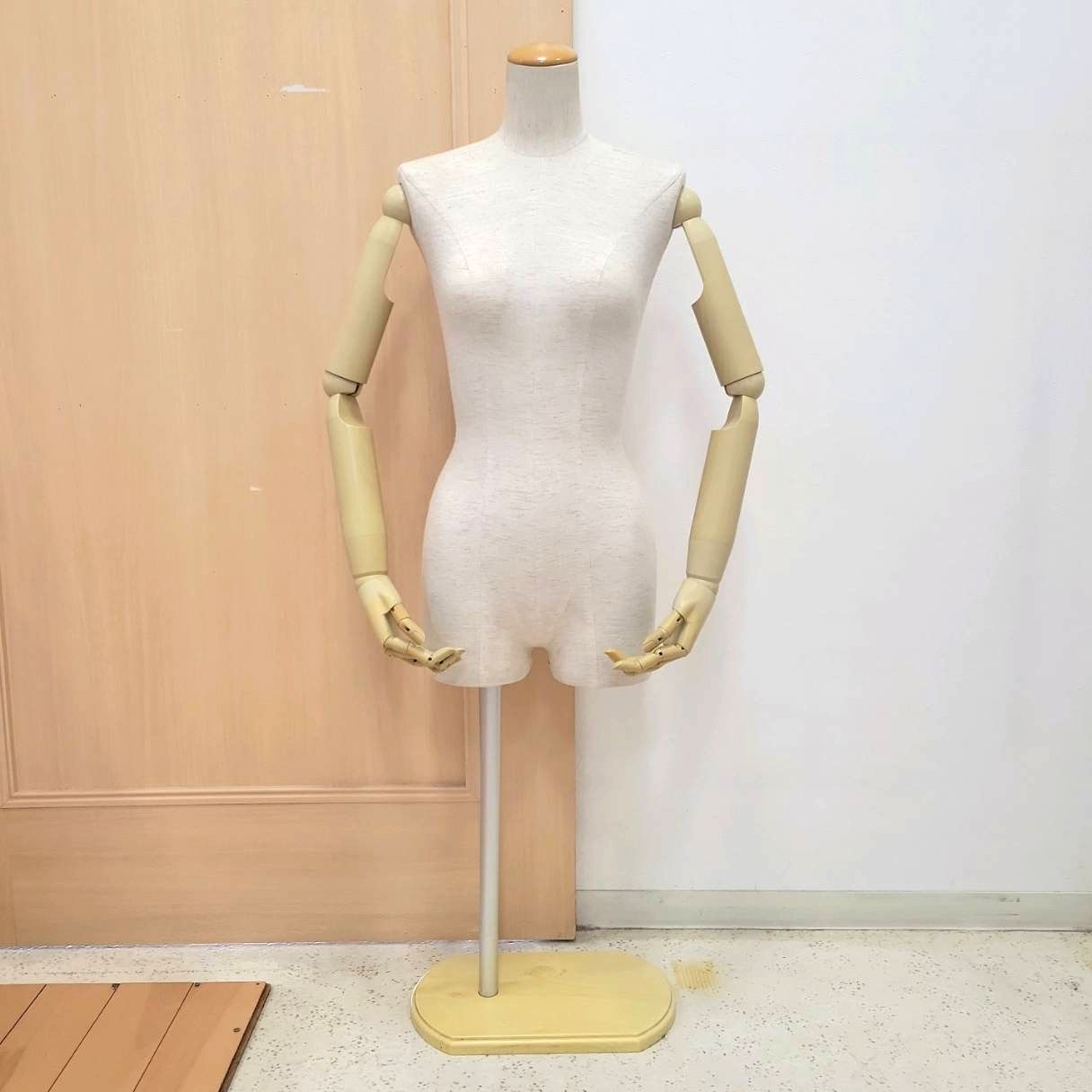 【美品】ReBody レディース トルソー  マネキン 土台付　リボディ Rebody PE リボディ レディース トルソー Mサイズ レディース
