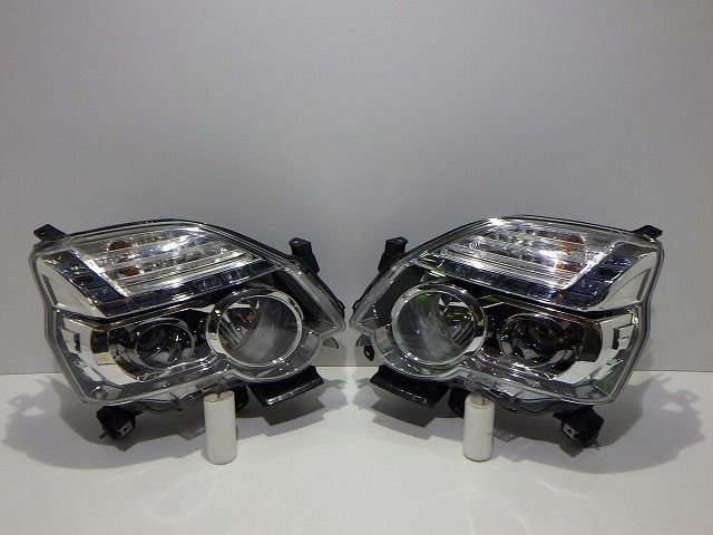 日産 エクストレイル T31 HIDヘッドライト左右セット 純正コーティング済み 日産 エクストレイル T31 HIDヘッドライト 左右セット 純正