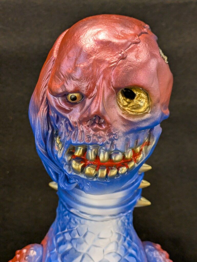 ZOLLMEN Longneck 月面怪獣 青成型 - メルカリ