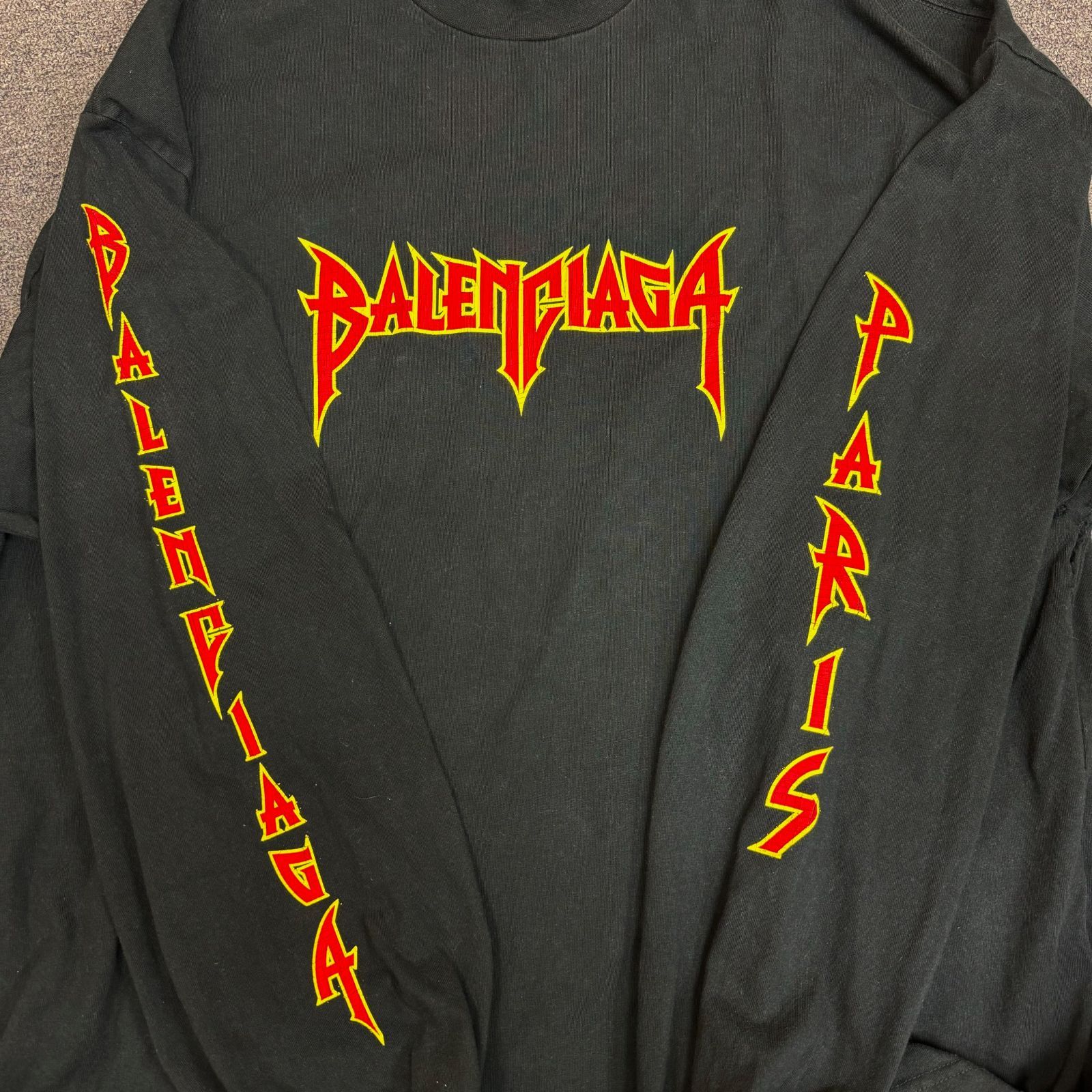 BALENCIAGA メタル ロンT BALENCIAGA】メタル オーバーサイズ ロングスリーブ Tシャツ