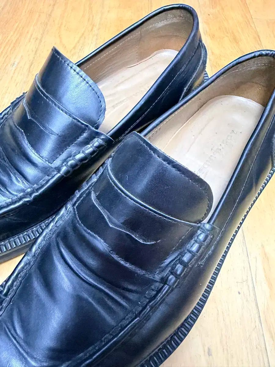 ペニーローファー ビブラムソール