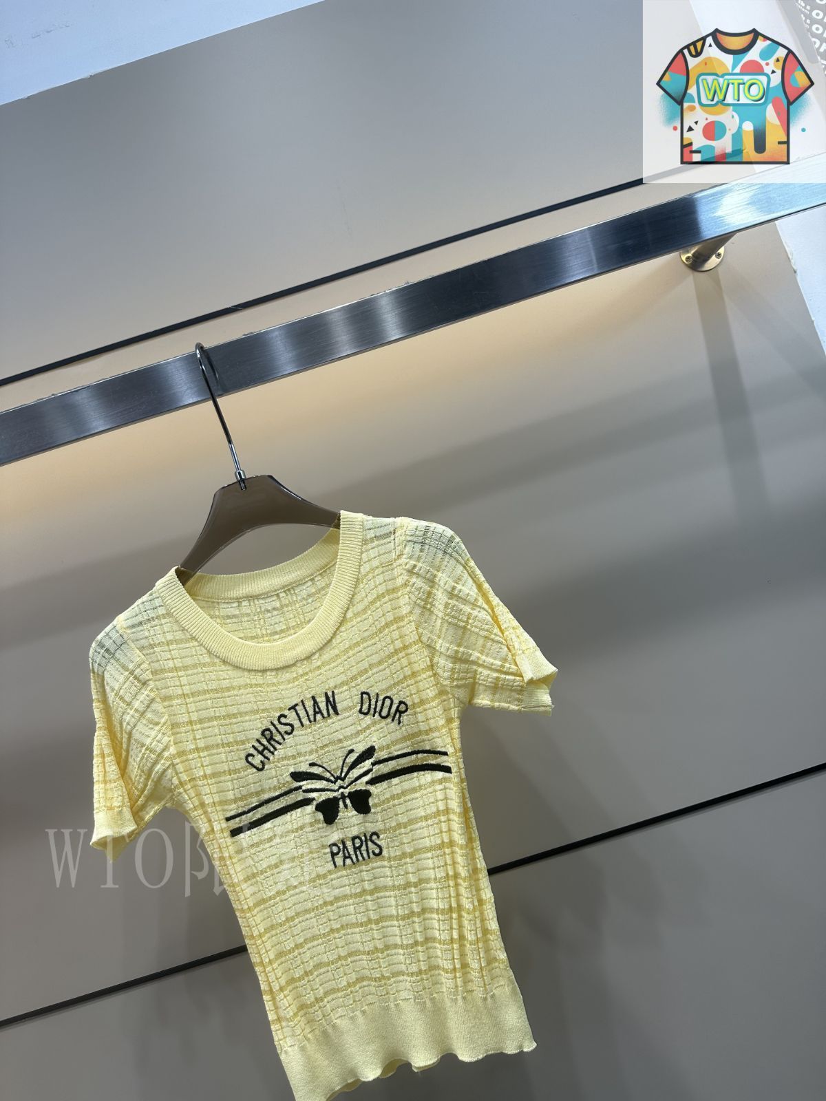 【夏の新作コラボアイテム！】 Dior ニットTシャツ デイオール tシャツ ニット製 短袖 女性 ファション 星柄 新品