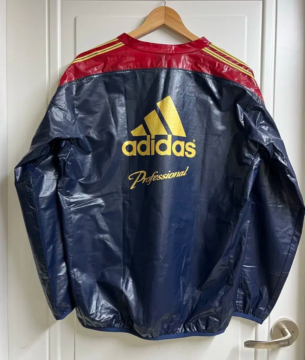 adidas アディダス