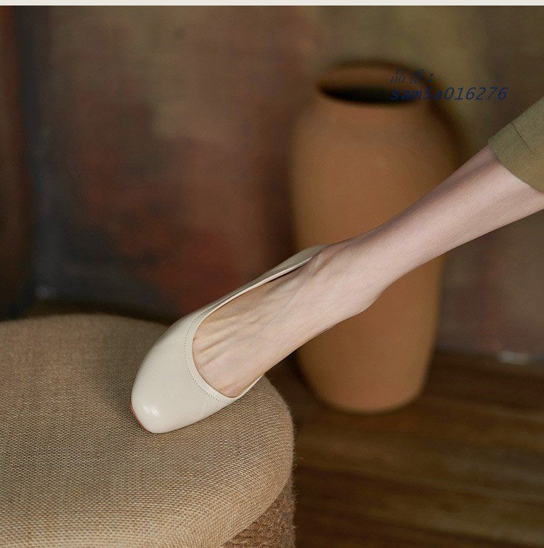 ベージュ ブラック