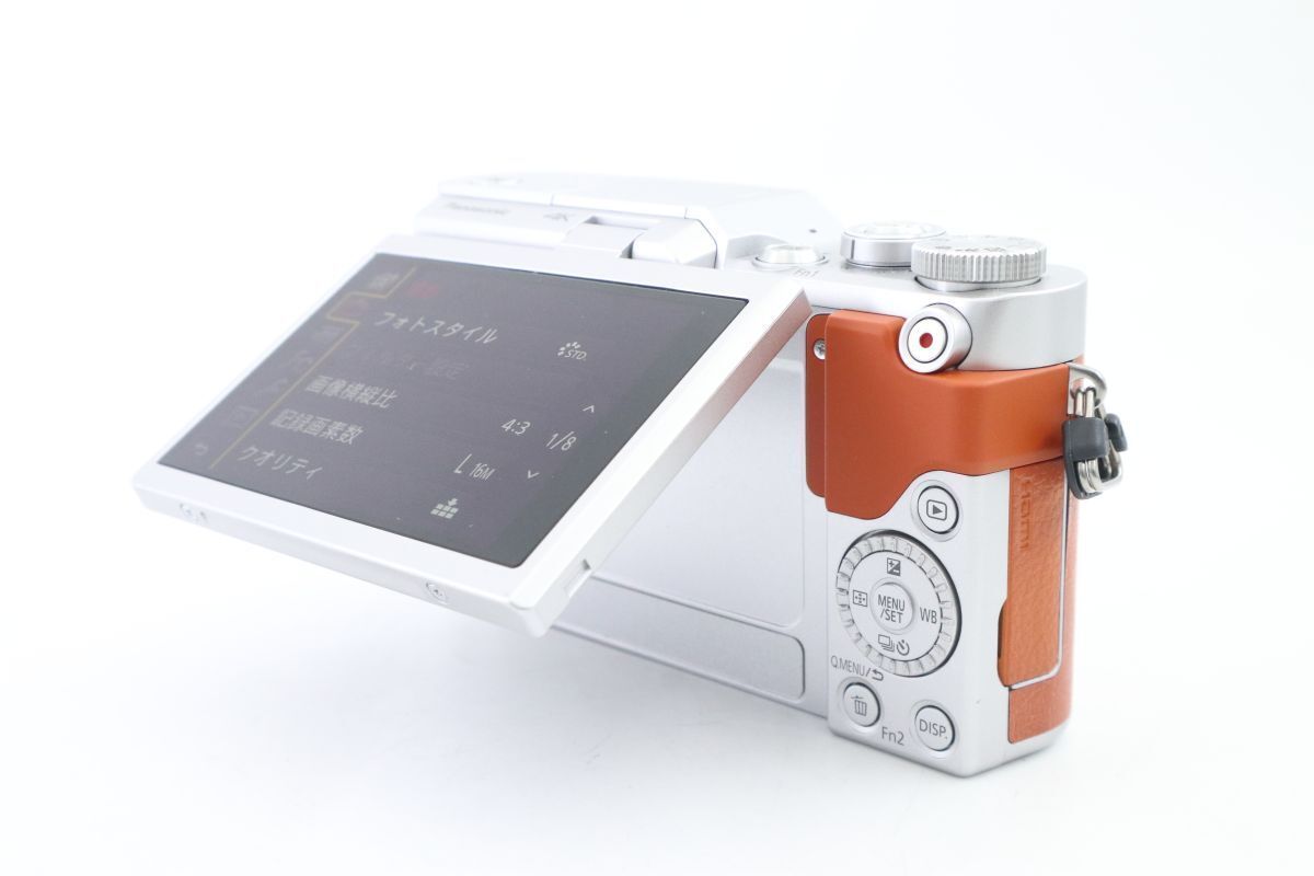 パナソニックミラーレス一眼カメラ ルミックスオレンジ DC-GF10 LUMIX