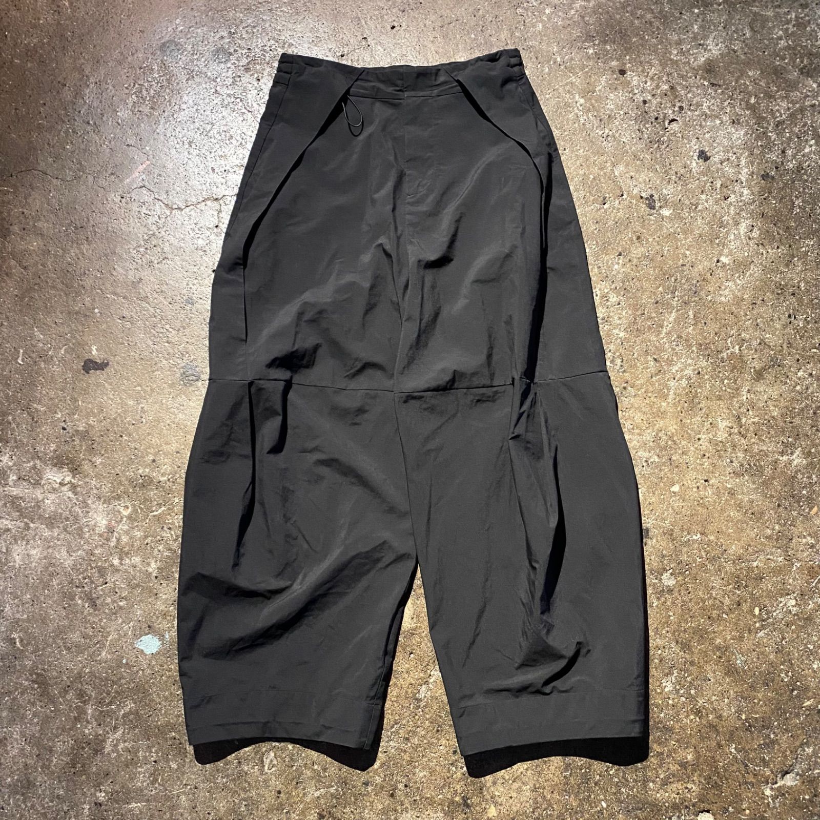 COMMON DIVISOR 変形ワイドパンツ 24P01LP01BK コモンデバイザー