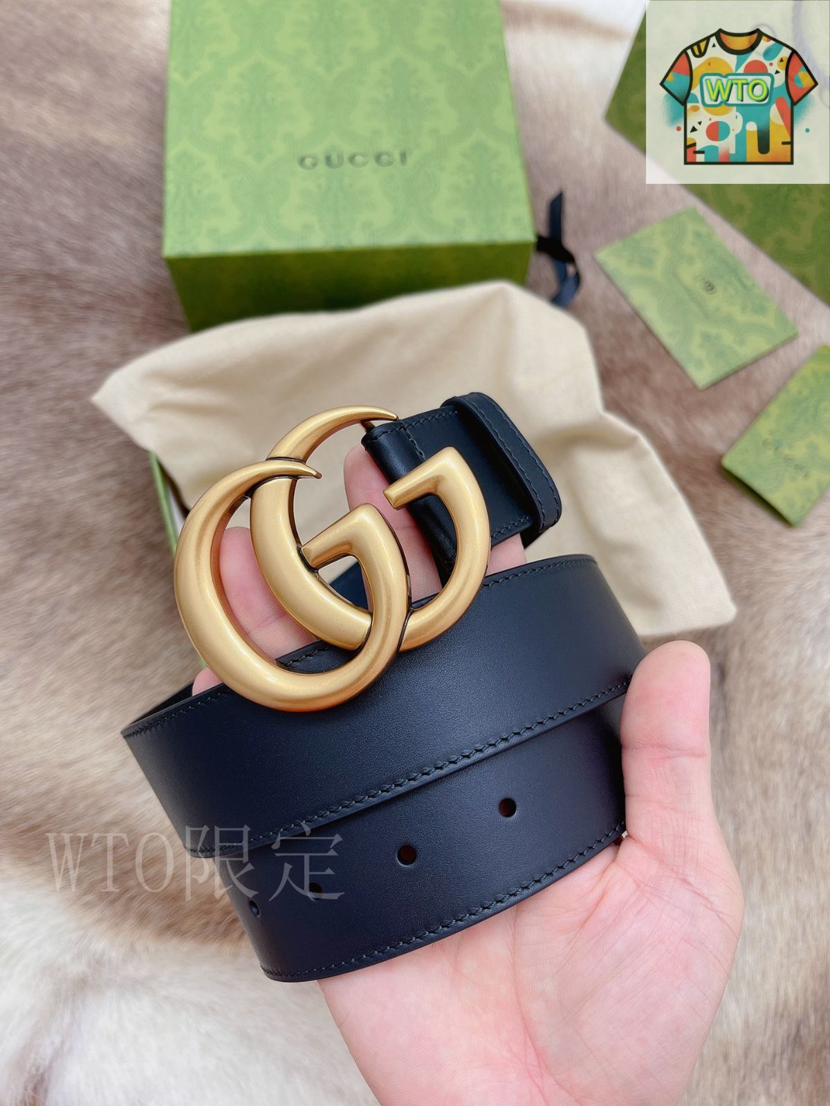 新品同様 Gucci ダブルGロゴ ベルト ベージュと黒 約95cm 新品同様 Gucci ダブルGロゴ ベルト ベージュと黒 約95cm Gucci