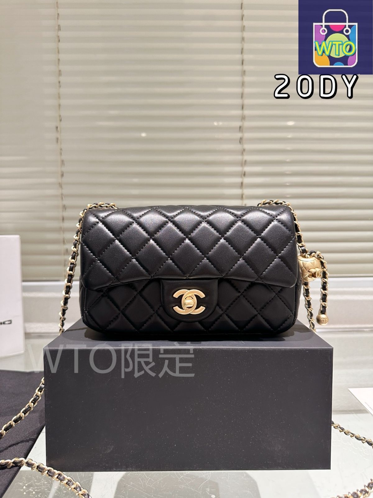 今日特価】Chanel Gold Ball Square Flap × ～小羊皮 ゴールド