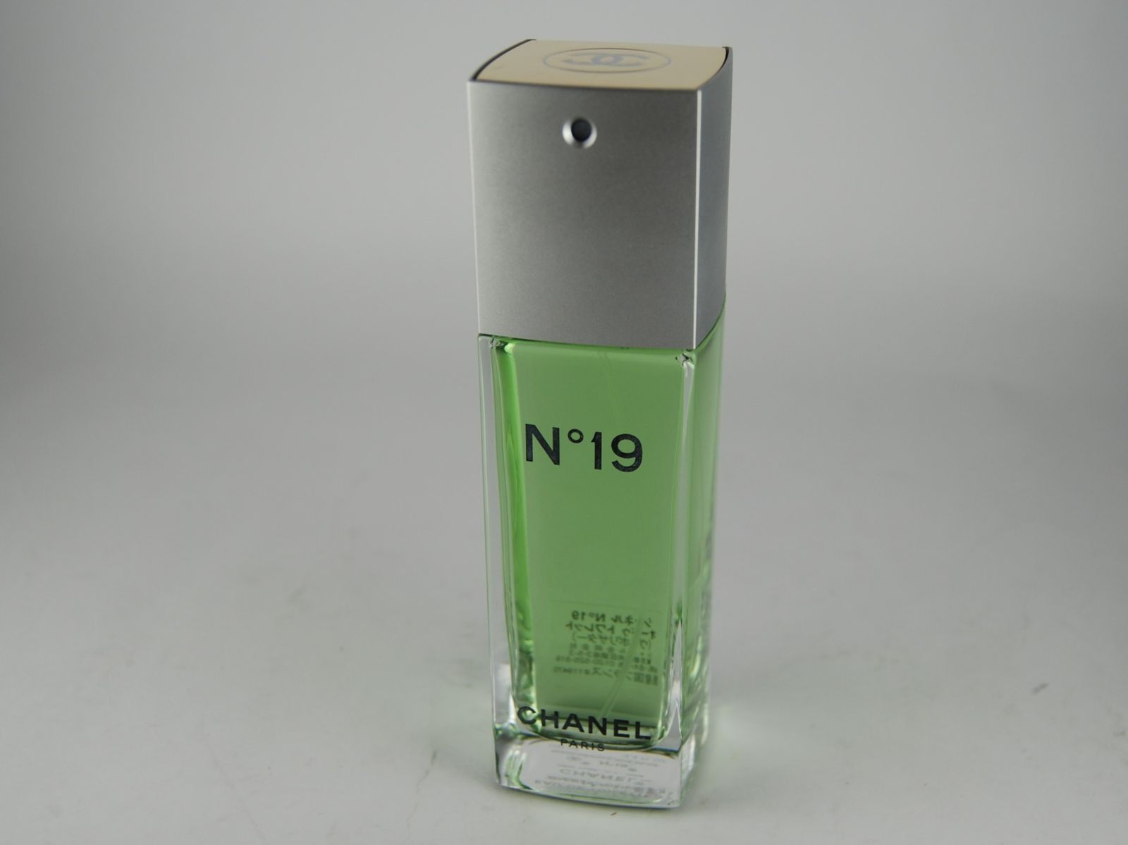 新品未使用】シャネル香水 N°19オードトワレ/PARIS 内容量100ml CHANEL