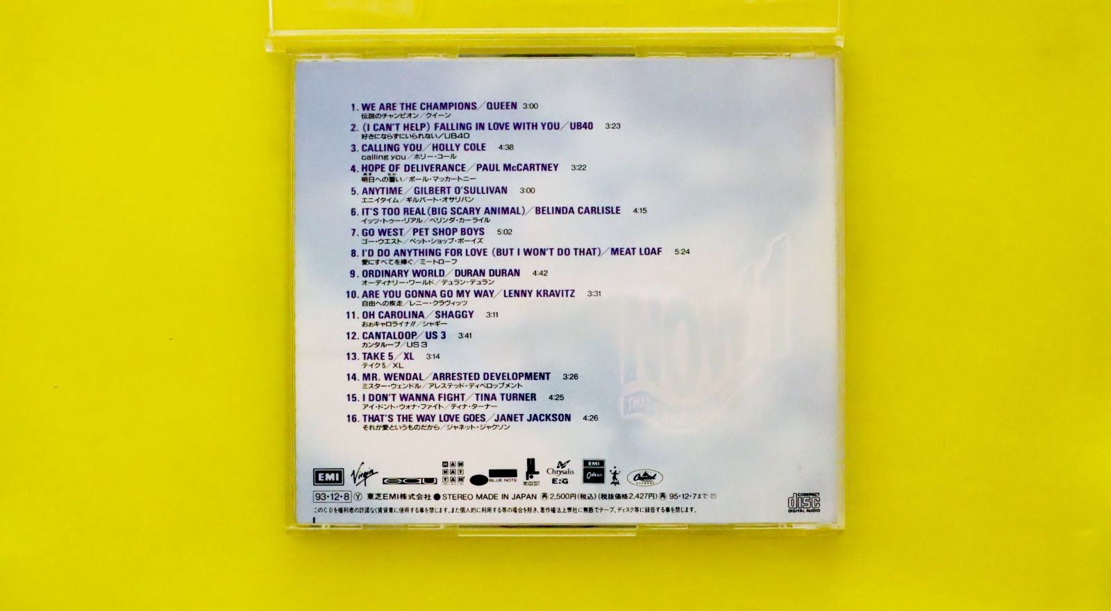 Songs By …. Vol.1 直筆サイン本 世界限定2500部 70726f647563742f526d637632375f