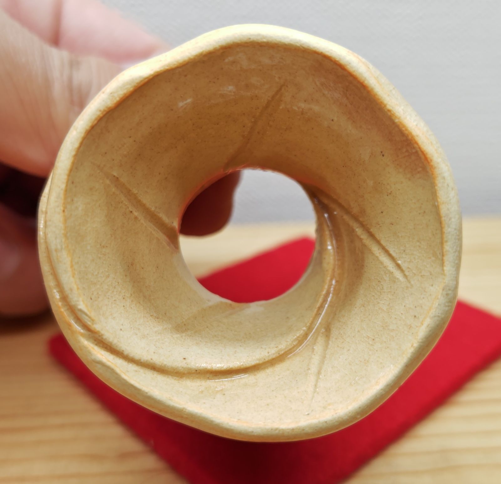 送料込【逢絢亭】茶道具 蓋置 萩焼 一葉蓋置 １３代 田原陶兵衛 共箱入り 逢絢亭】茶道具 蓋置 萩焼 一葉蓋置 13代 田原陶兵衛 共箱入り