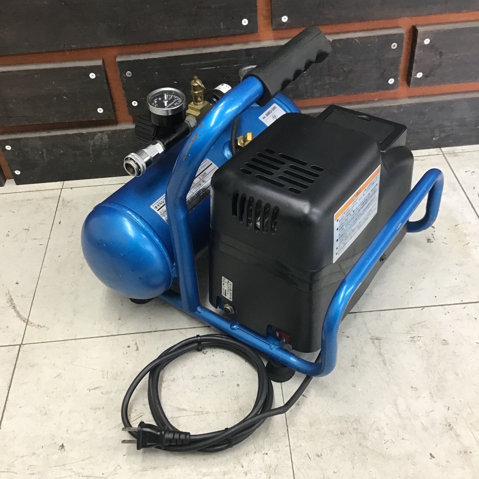 E-Value エアーコンプレッサー AM02-04N 【鴻巣店】 - メルカリ E-Value エアーコンプレッサー AM02-04N 【鴻巣店】 - メルカリ