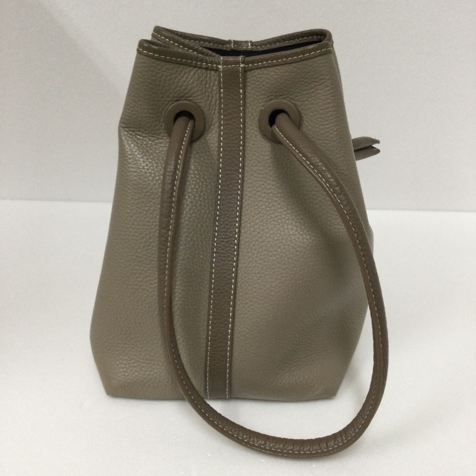 VASIC ヴァジック 巾着バッグ ショルダーバッグ レザー
