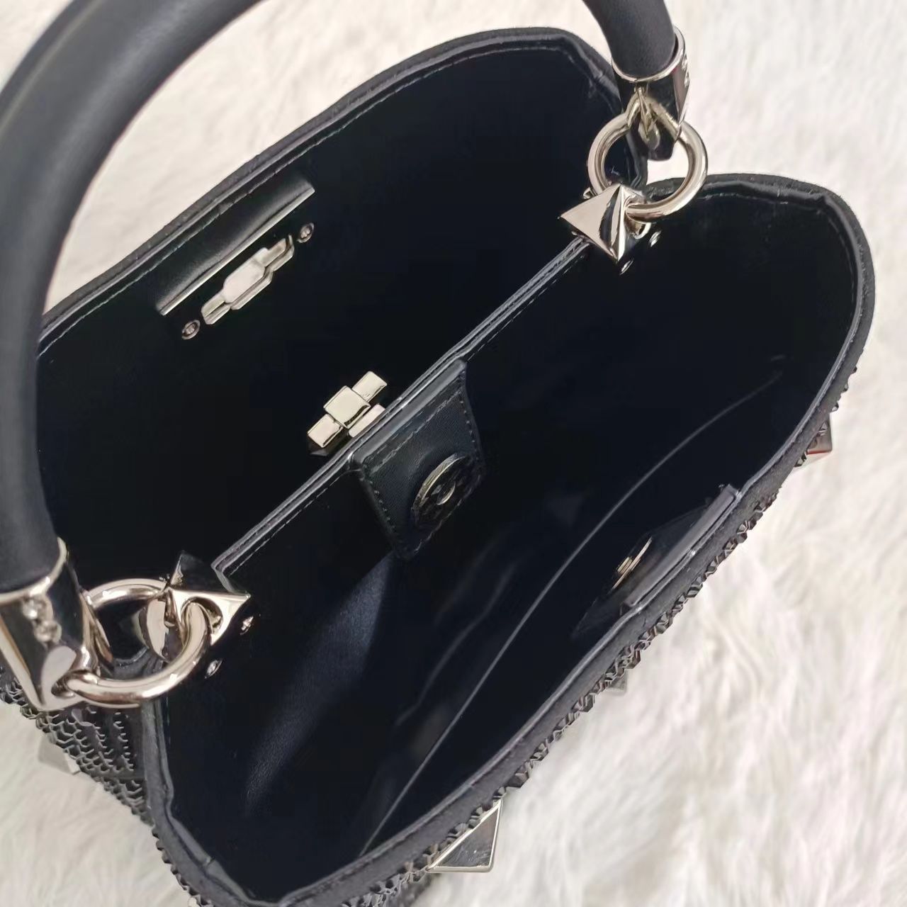 希少美品✨VALENTINO ハンドバッグ ショルダーバッグ