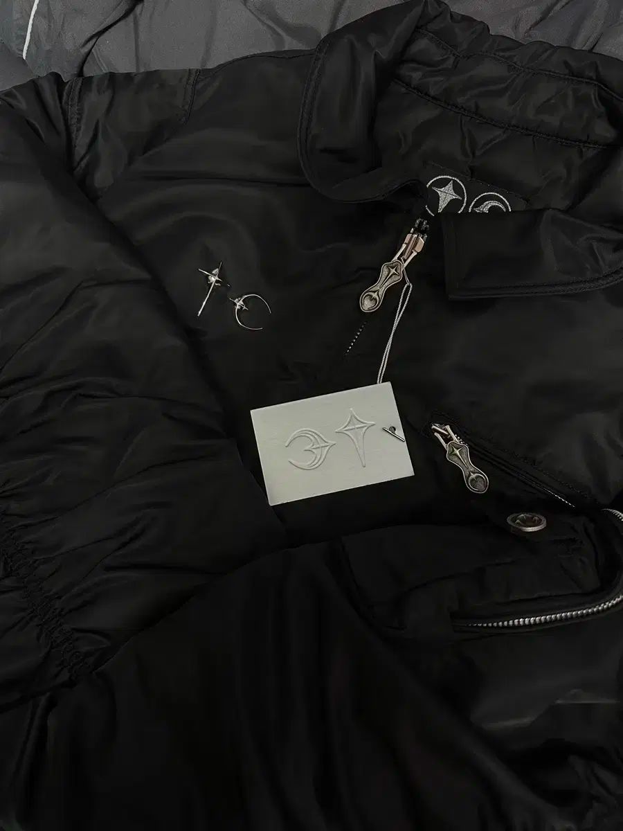 Thug Club サグクラブ 翼のない つぼみ 3size L 黒