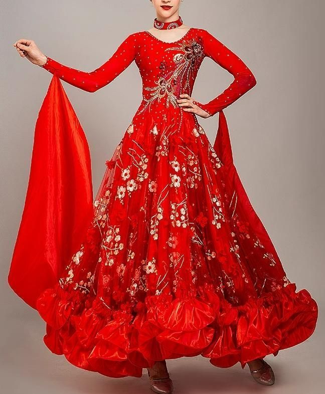 エレガントスタンダードドレス✨競技会、デモ、発表会でも目立つ存在に