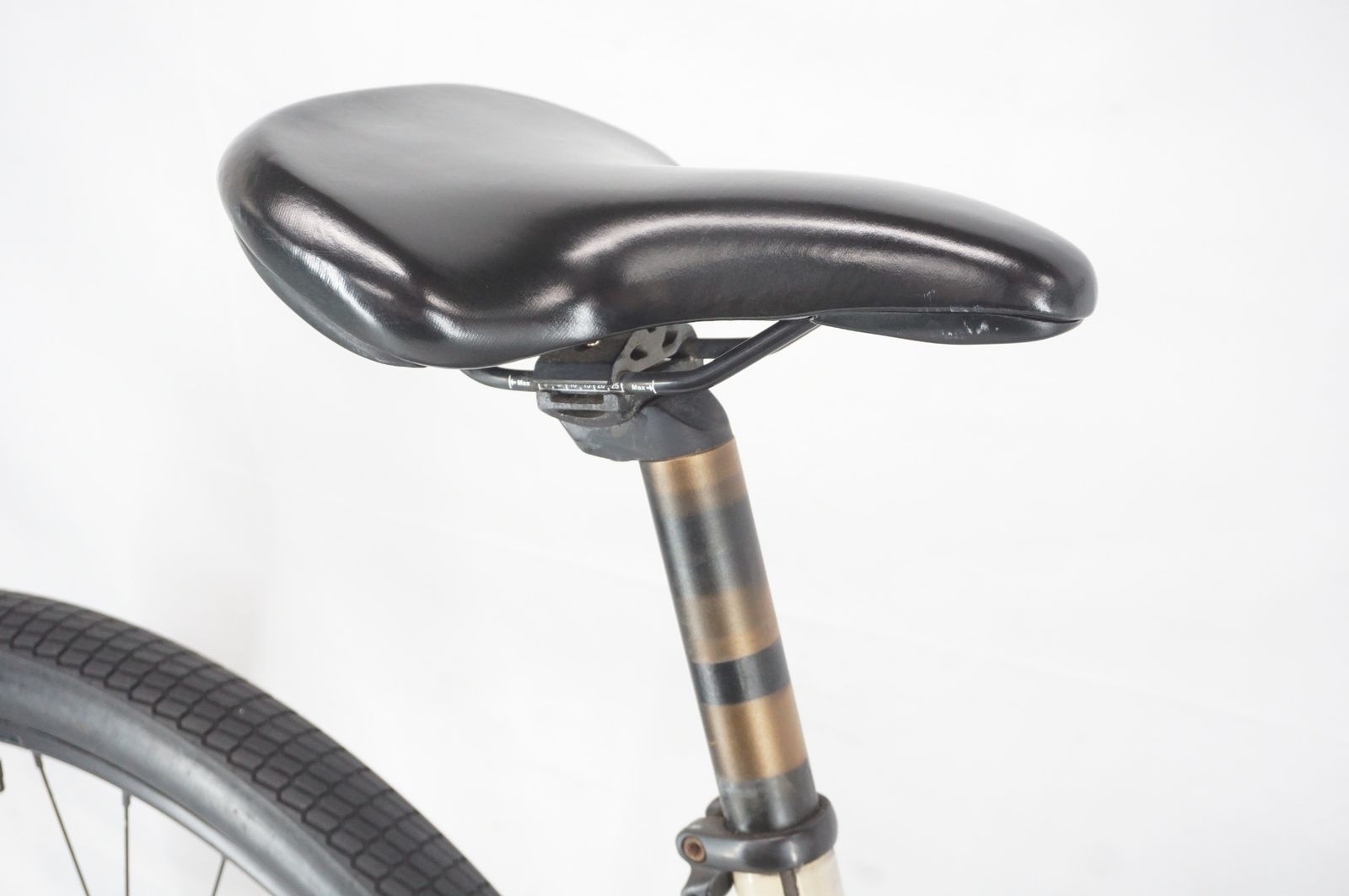 2020年モデル クロスバイク