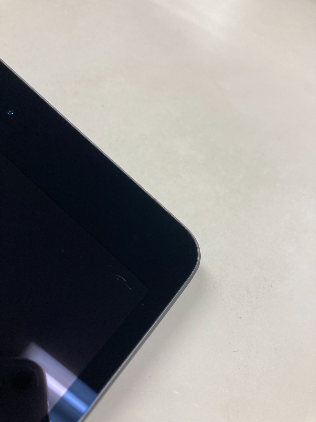 送料無料 美品 電池82% SIMフリー apple iPad mini (第5世代 送料無料 美品 電池82% SIMフリー apple iPad mini (第5世代
