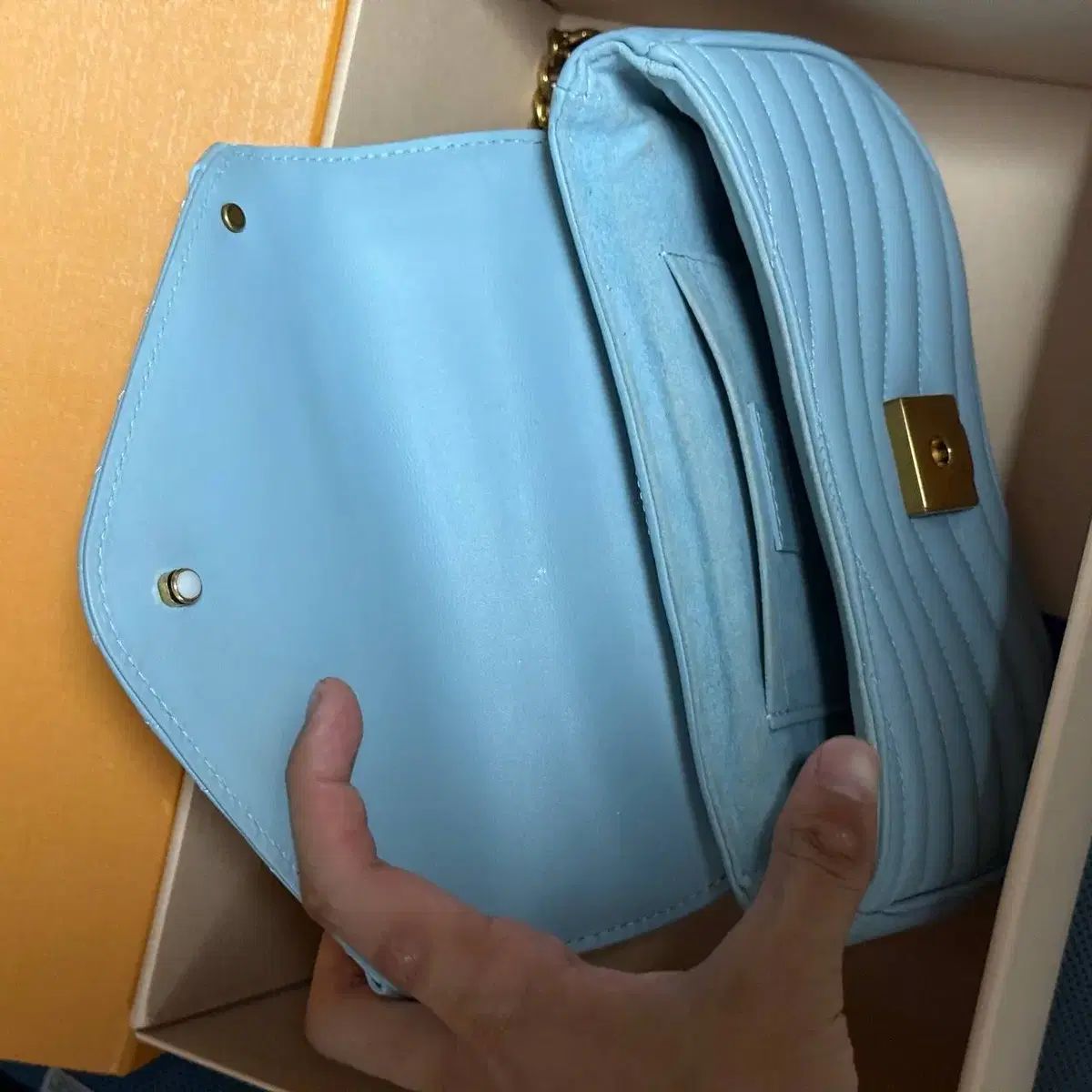 Louis Vuitton(ルイヴィトン) ニューウェーブ チェーンバッグ
