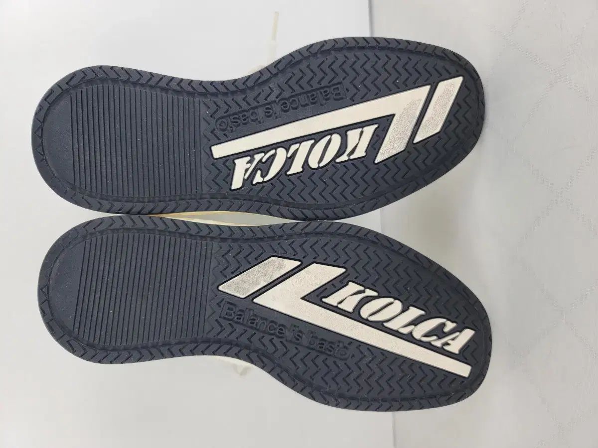 ポイボス ジム用シューズ