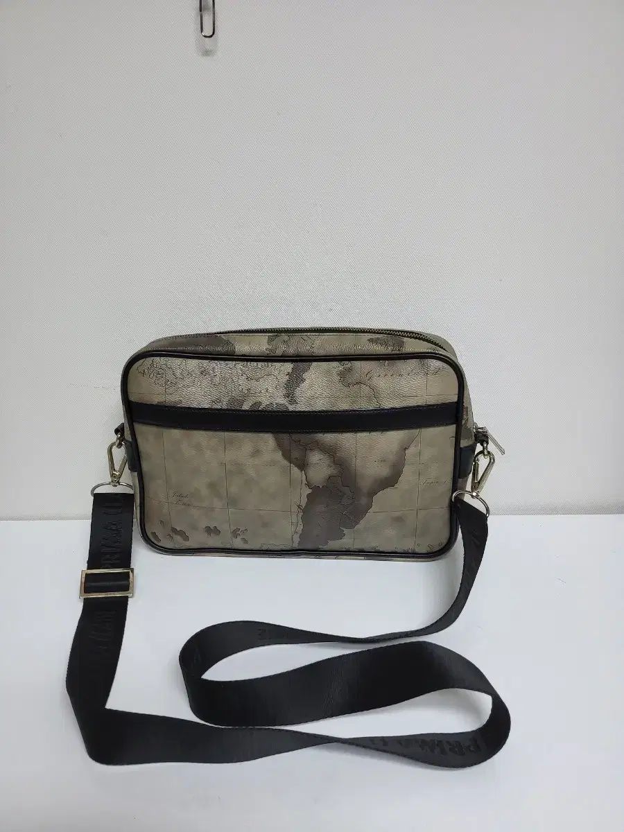 プリマクラッセ クロスバッグ