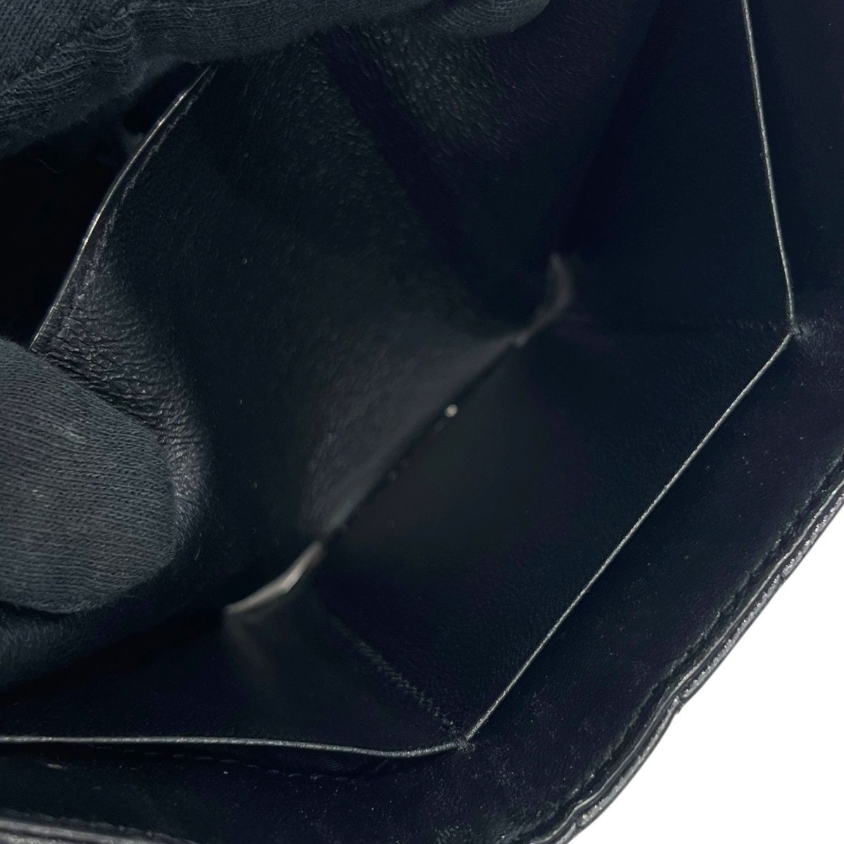 【中古】 Saint Laurent サンローラン  レディース財布 カサンドラ タイニーウォレット YSLロゴ 三つ折り財布 キルティングレザー黒 ブラック25015625 SA SAINT LAURENT - 【中古】 Saint Laurent サンローラン レディース財布