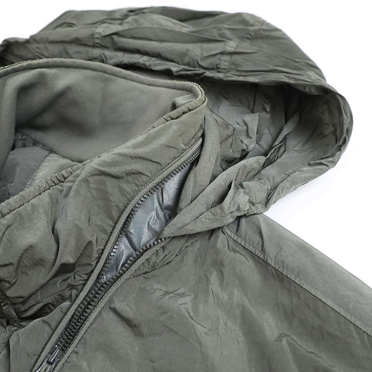 C.P.COMPANY シーピーカンパニー 24AW Chrome-R Padded Full Zip 
