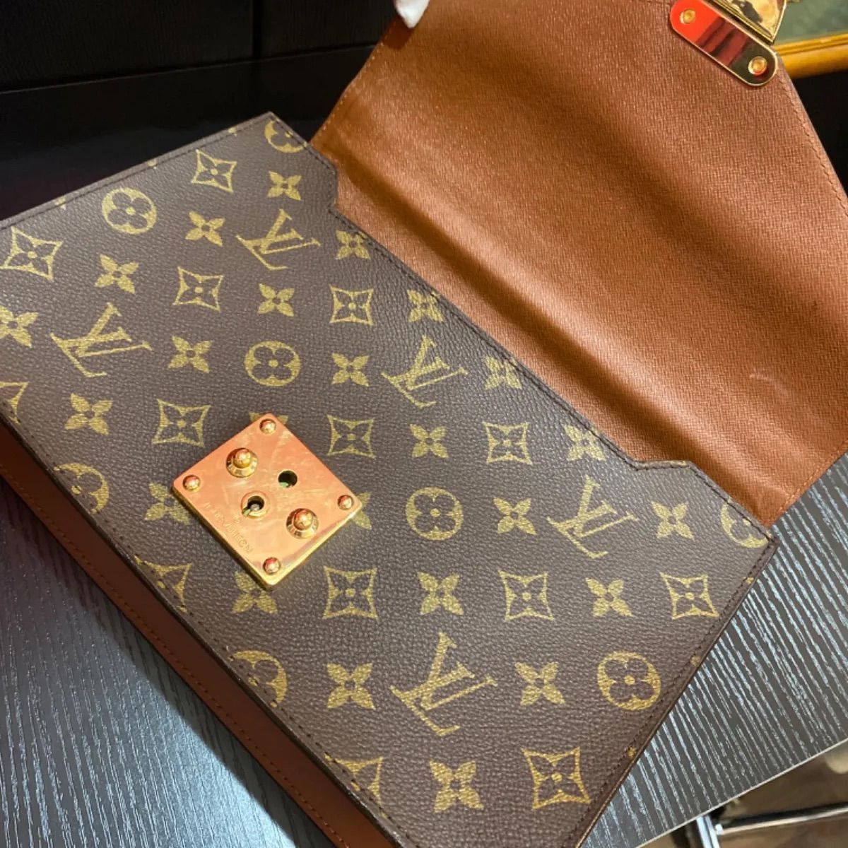 ⭐︎LOUIS VUITTON ルイヴィトン コンコルド モノグラム ハンドバッグ