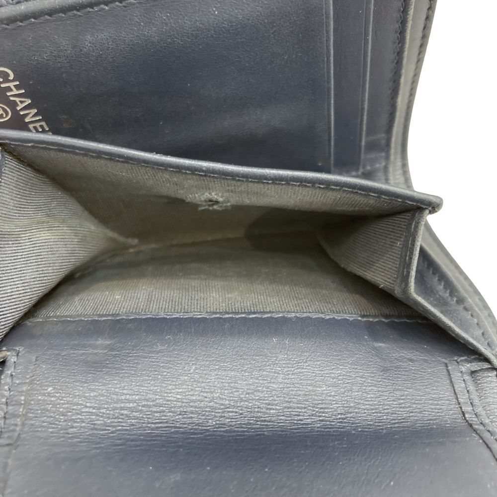 良品 CHANEL シャネル マトラッセ キャビアスキン ココマーク 三つ折り  