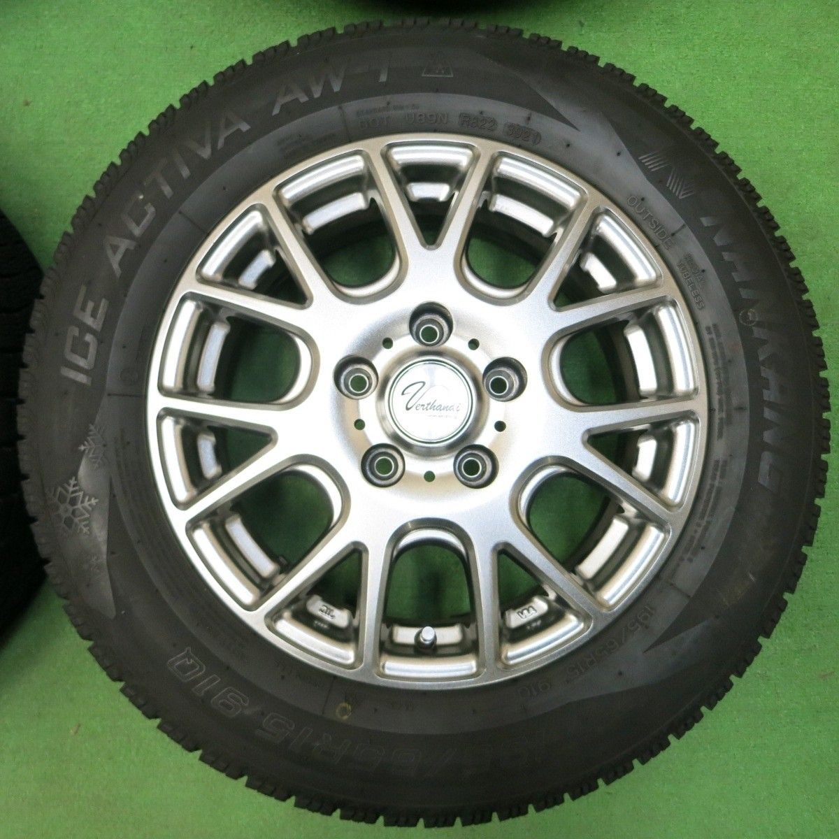 MINI ミニクーパー 175/65R15 TOYO スタッドレス