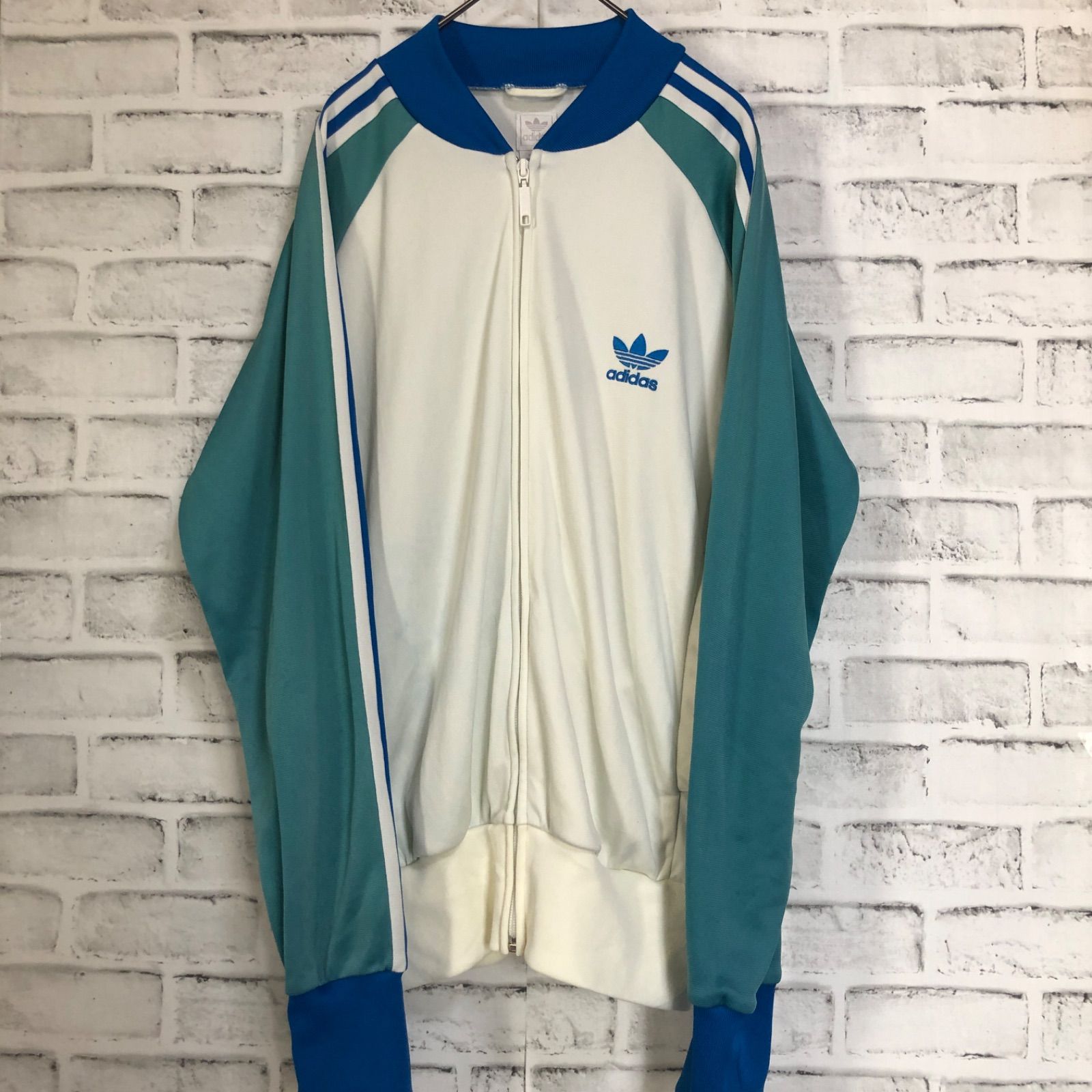 新品⭐️adidas トラックジャケット L トレファイル FCバイエルン 緑×白 新品⭐️adidas トラックジャケット L トレファイル FC