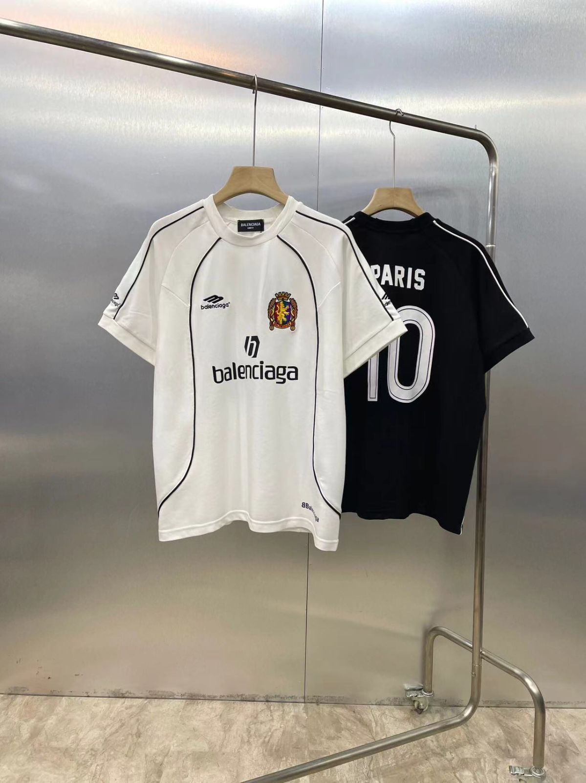 BALENCIAGA サッカーTシャツ ユニフォーム - メルカリ