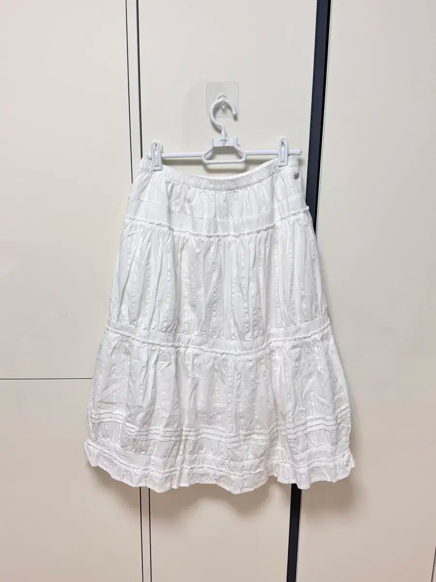 こいせいお シャーリング ミディ スカート